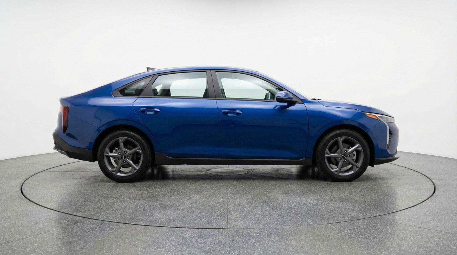 Used 2025 Kia K4 LXS image 11