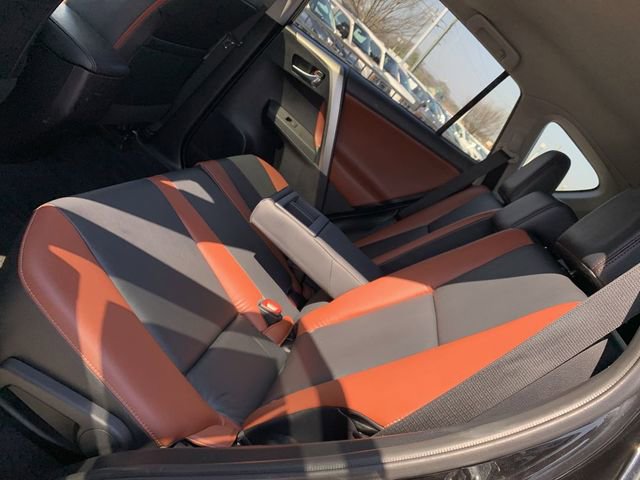 Used 2015 Toyota RAV4 Limited image 10