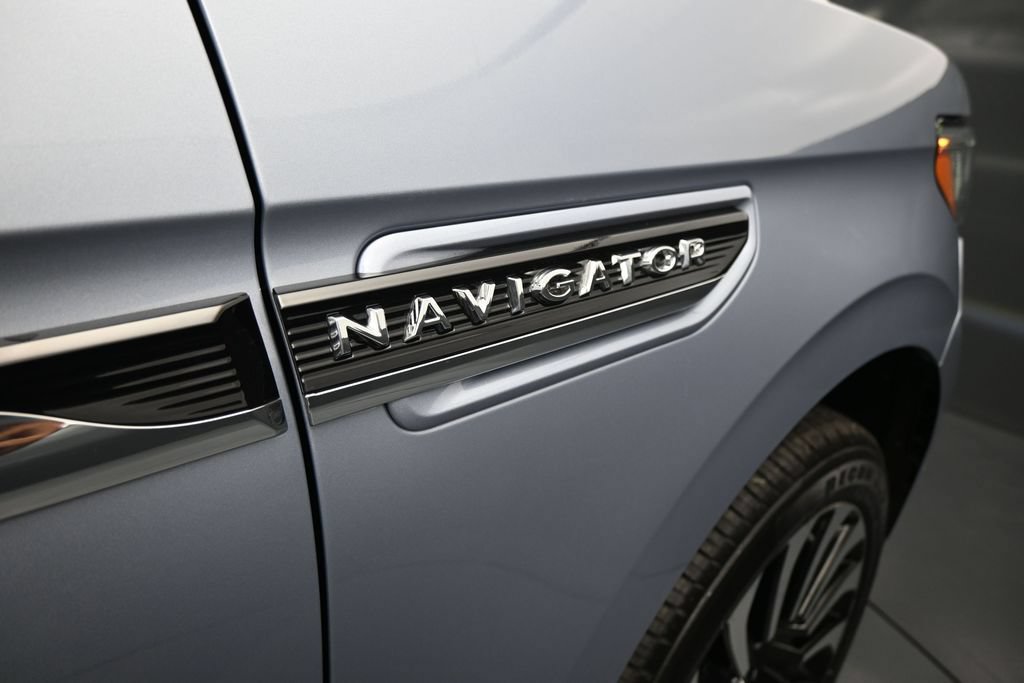 Used 2024 Lincoln Navigator Black Label AWD/4WD image 26