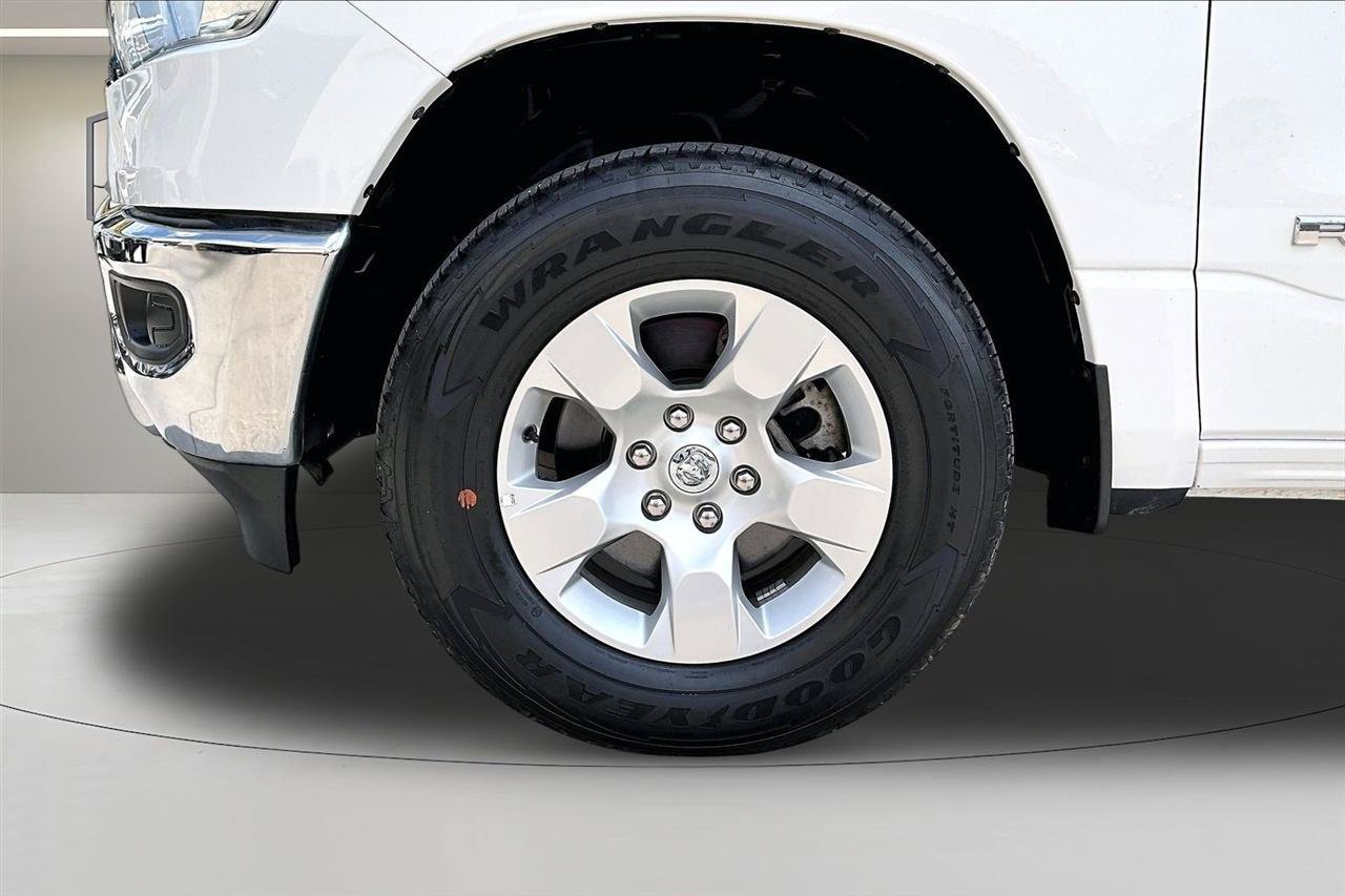 Used 2023 RAM 1500 Big Horn AWD/4WD image 35