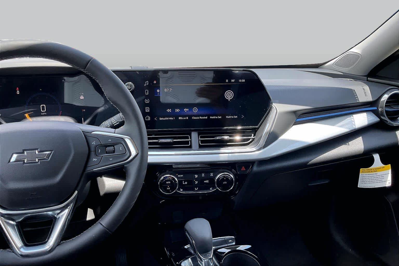 New 2026 Chevrolet Trax LT w/ Driver Confidence Package FWD image 7