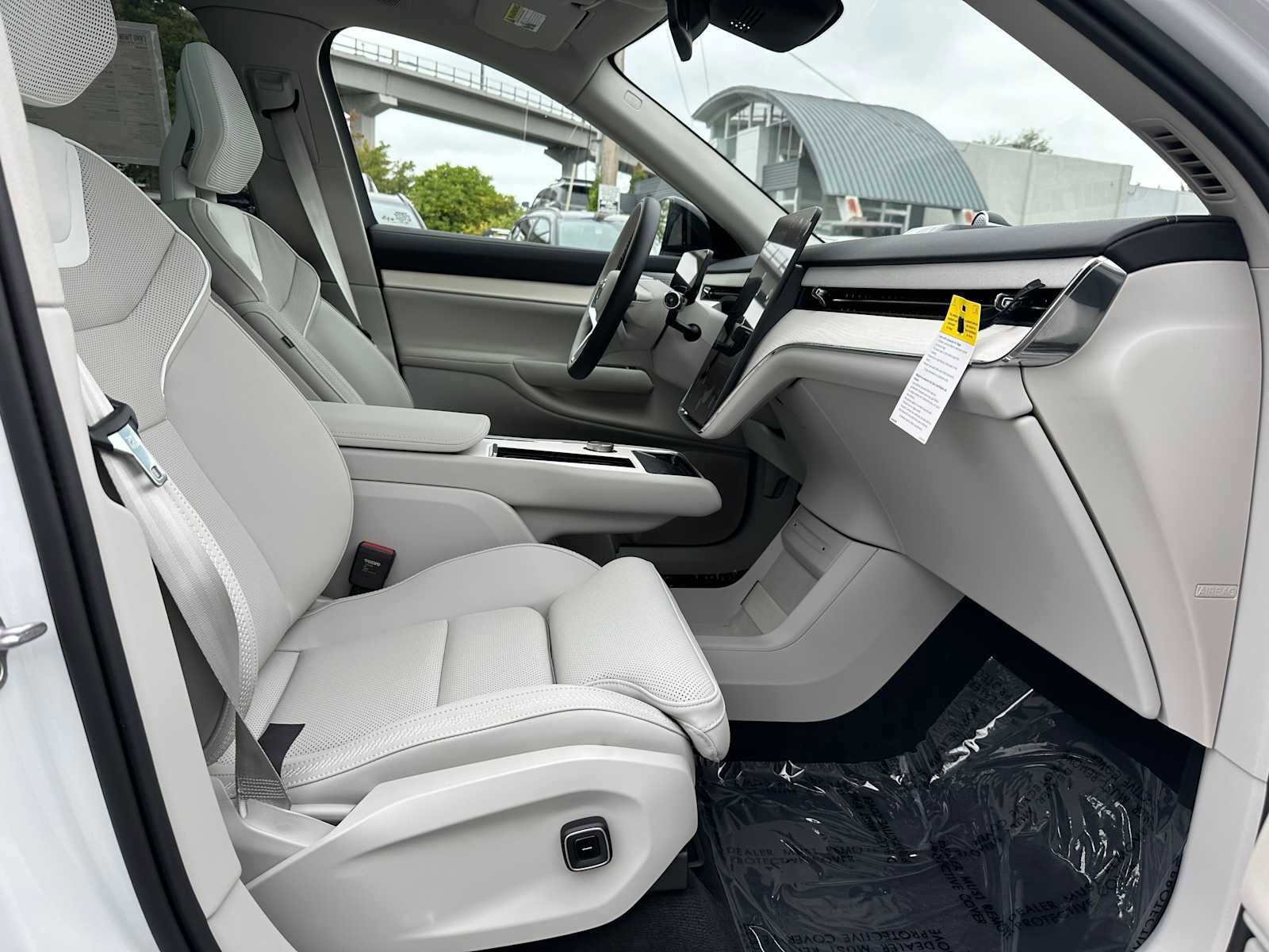 New 2025 Volvo EX90 Ultra image 10