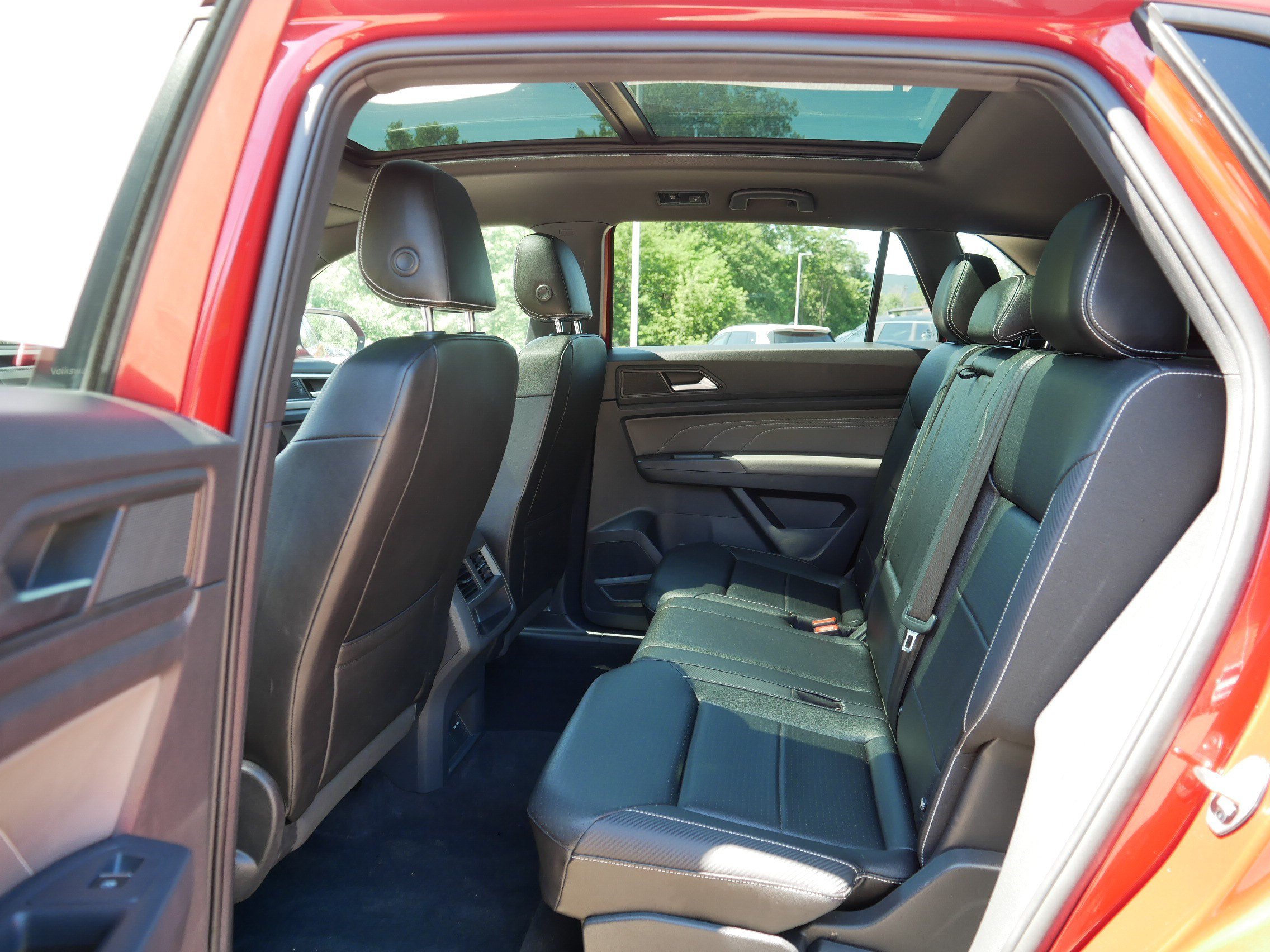 Used 2021 Volkswagen Atlas Cross Sport SE w/ Panoramic Sunroof Package AWD/4WD image 34
