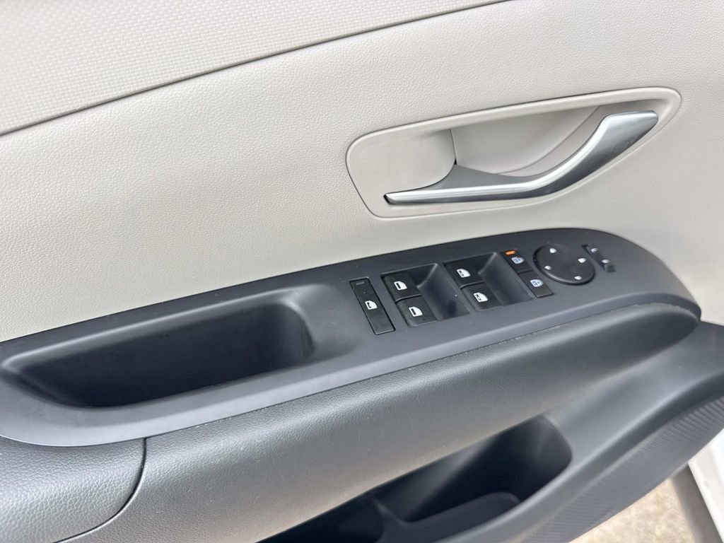Used 2025 Hyundai Tucson SEL FWD image 36