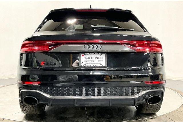 Certified 2023 Audi RS Q8 w/ Black Optic Package image 4