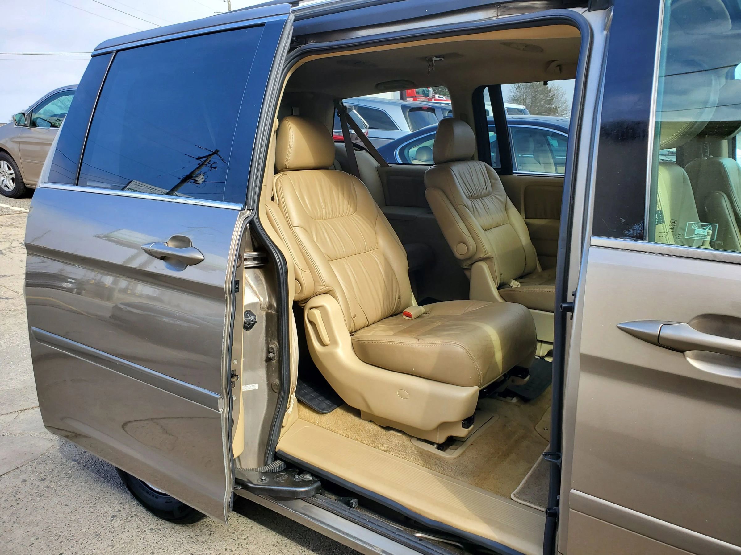 Used 2010 Honda Odyssey EX-L image 21