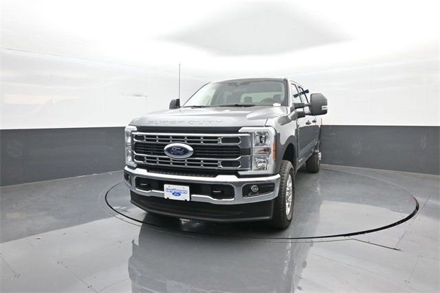 New 2026 Ford F350 XLT w/ FX4 Off-Road Package image 3
