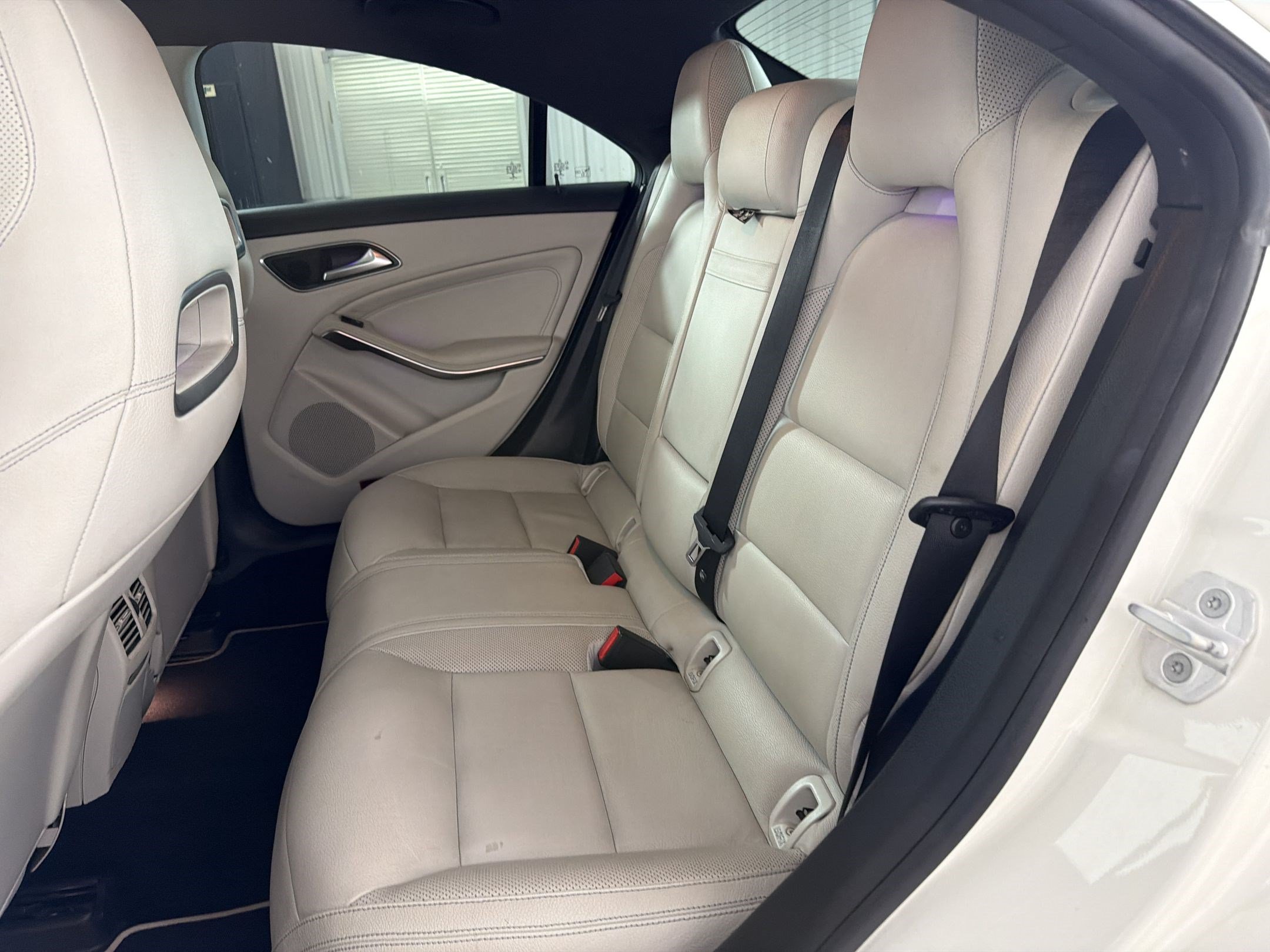 Used 2015 Mercedes-Benz CLA 250 4MATIC image 22
