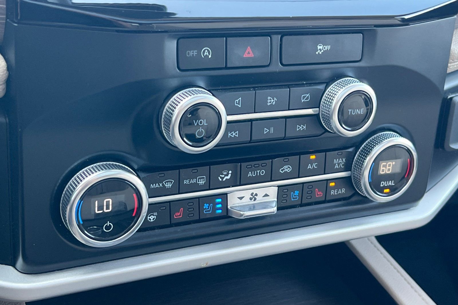 Used 2024 Ford Expedition Max Limited image 23