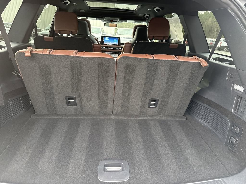 Used 2025 Lincoln Aviator Reserve w/ Equipment Group 201A AWD/4WD image 19