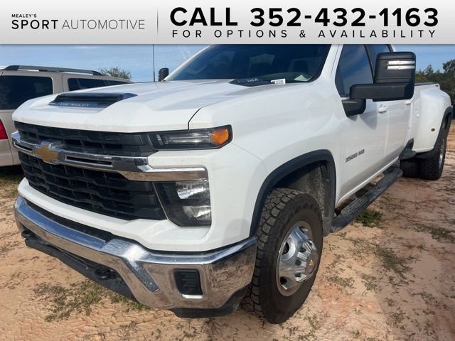 Used 2024 Chevrolet Silverado 3500 LT image 1