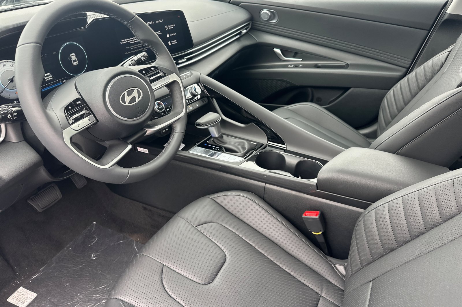 New 2026 Hyundai Elantra Limited FWD image 11