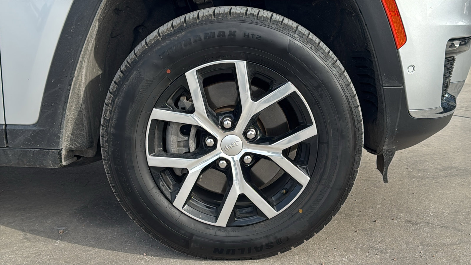 Certified 2024 Jeep Grand Cherokee L Limited w/ Luxury Tech Group II image 34