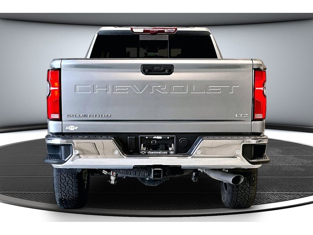 Used 2026 Chevrolet Silverado 2500 LTZ w/ LTZ Convenience Package AWD/4WD image 5
