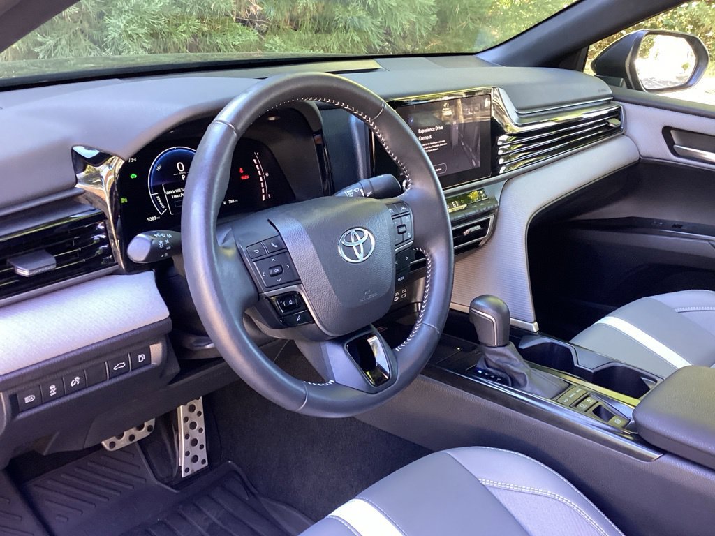 Certified 2025 Toyota Camry SE AWD/4WD image 13