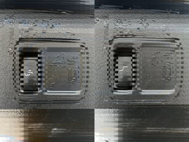 Used 2022 Ford Expedition XLT image 34