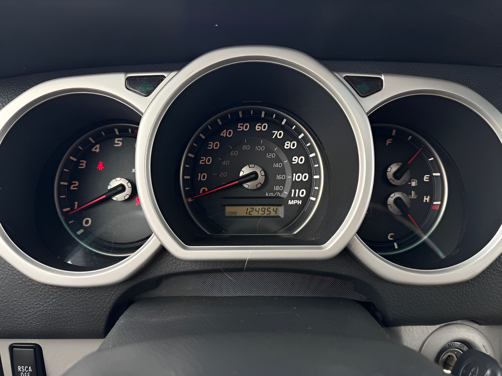 Used 2005 Toyota 4Runner Limited AWD/4WD image 22