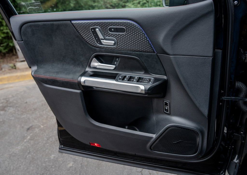 Used 2024 Mercedes-Benz EQB 250+ image 16