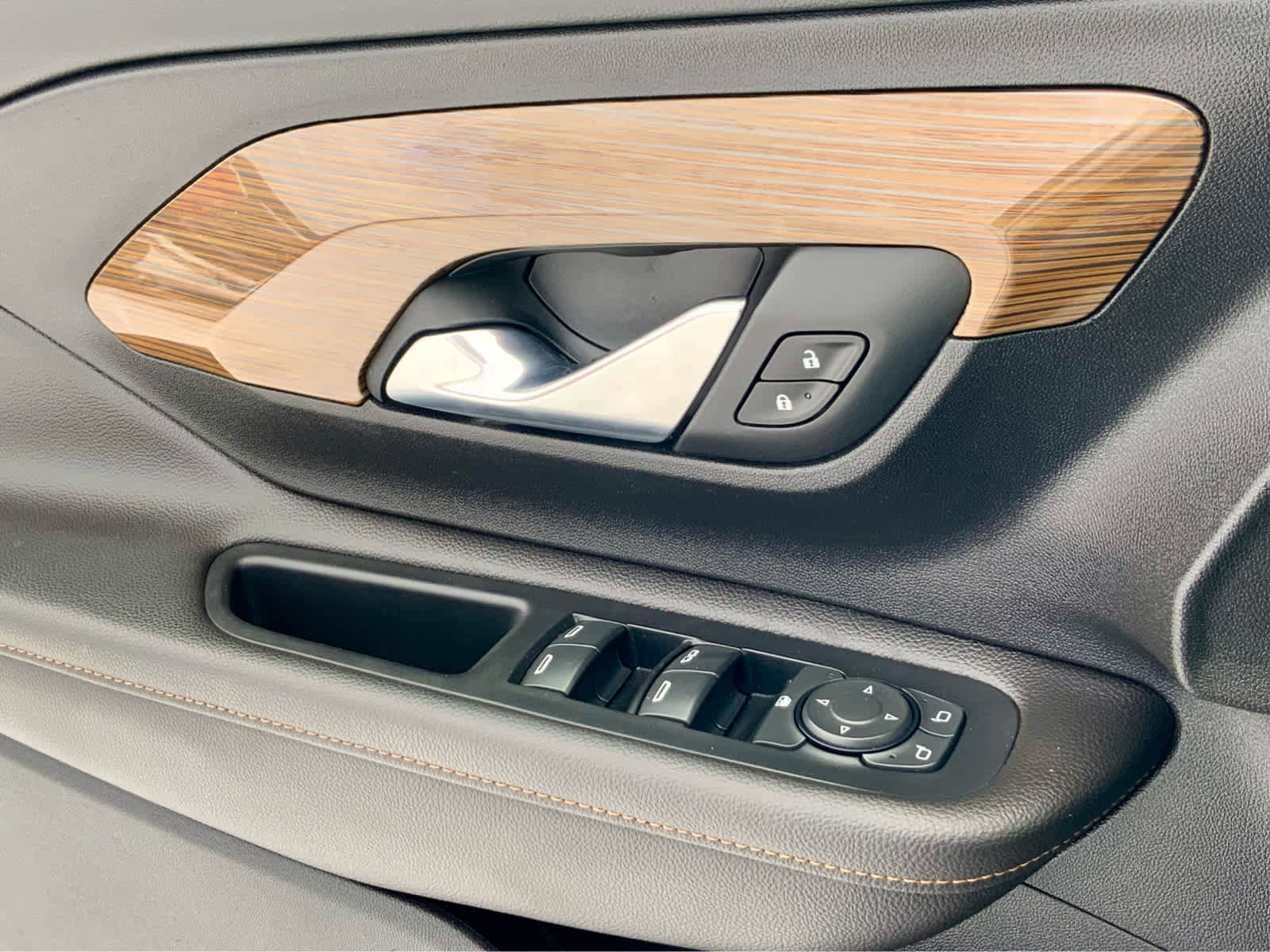 Used 2020 GMC Terrain SLE w/ Driver Convenience Package image 46