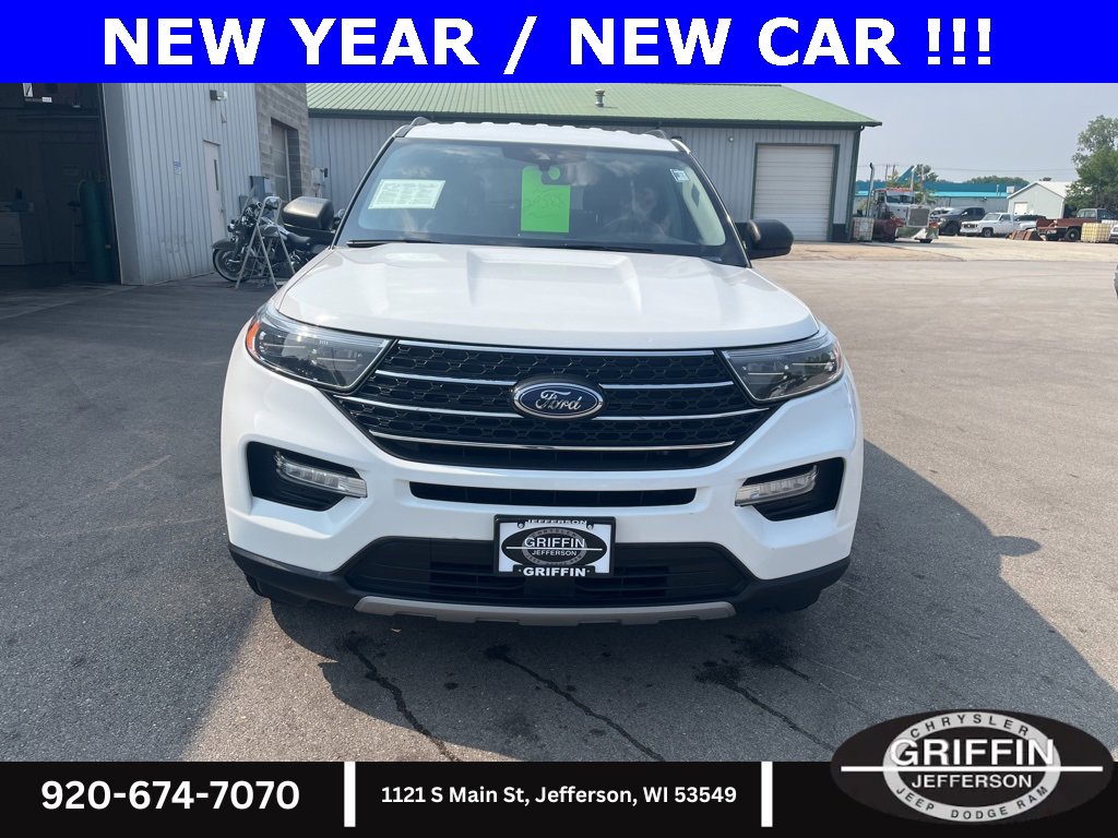 Used 2023 Ford Explorer XLT w/ Equipment Group 202A image 6
