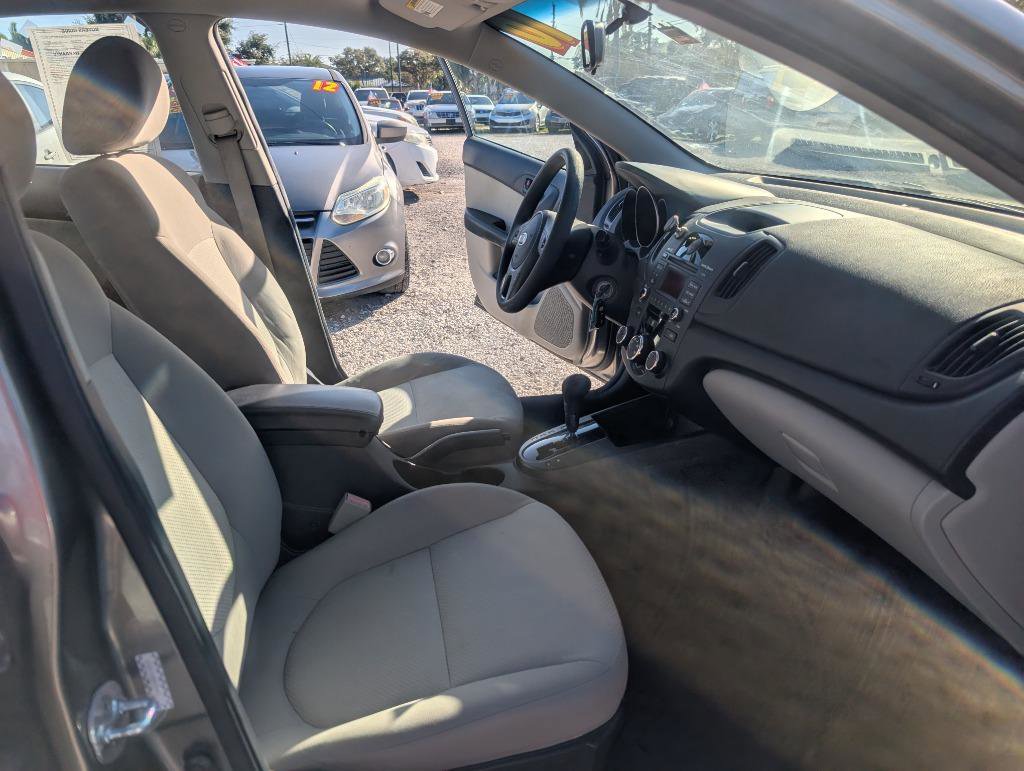 Used 2010 Kia Forte EX image 13