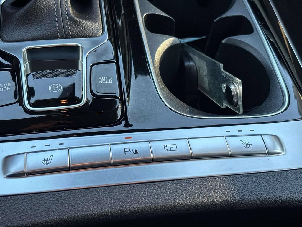Used 2024 Kia Carnival EX FWD image 29