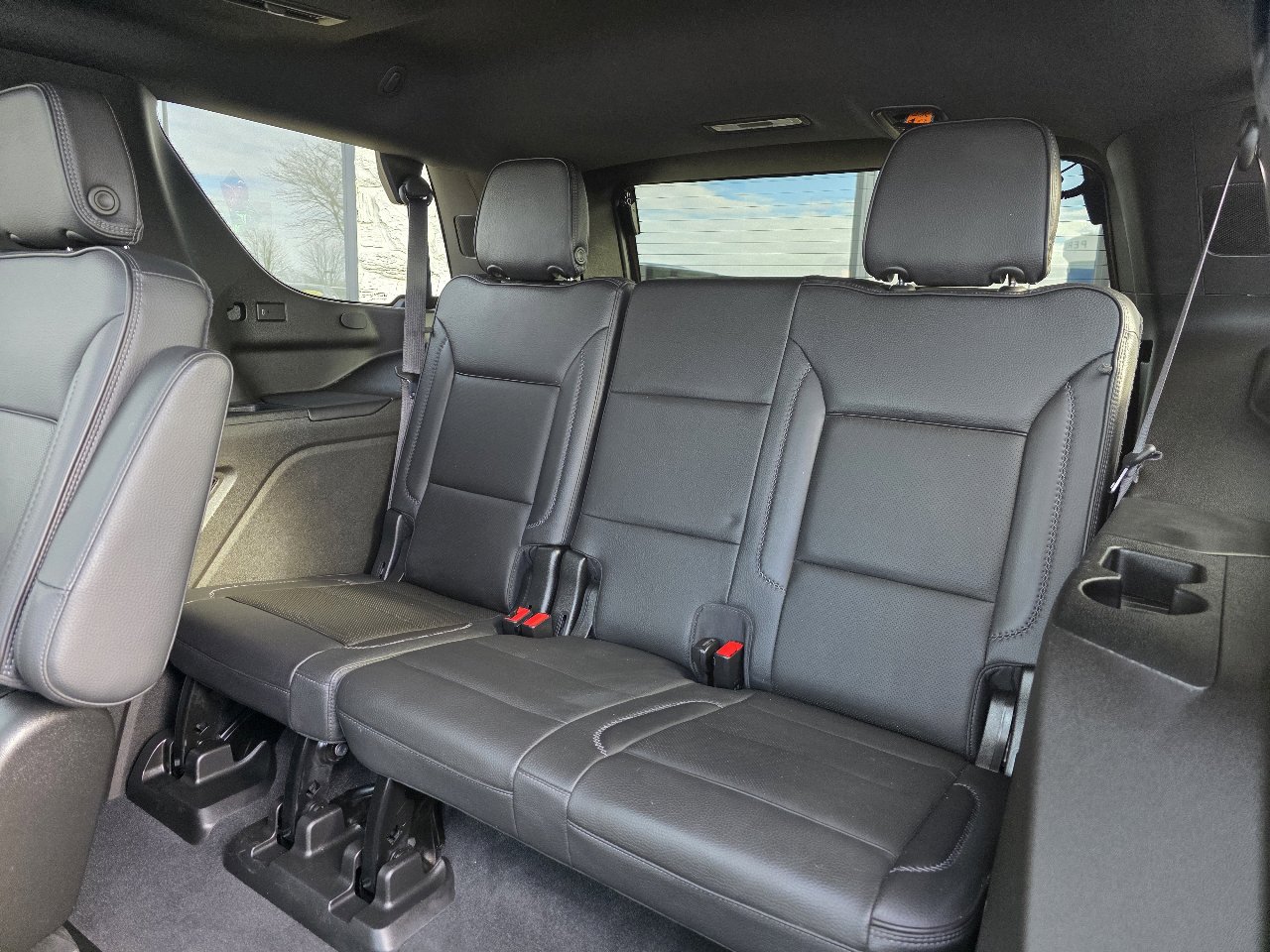 Used 2021 GMC Yukon Denali w/ Denali Ultimate Package image 9