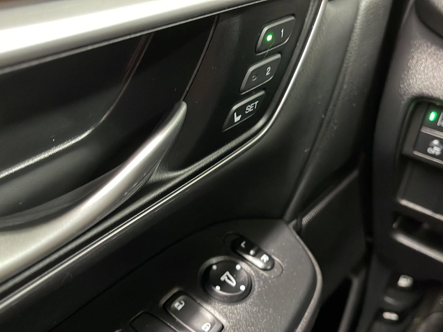 Used 2021 Honda CR-V EX-L image 16