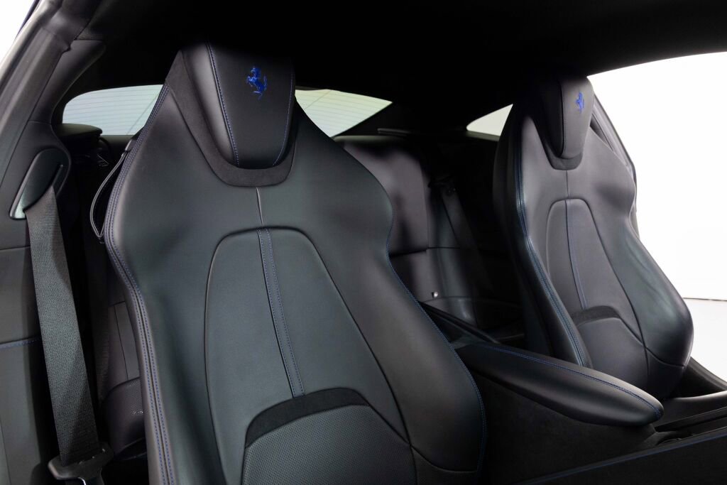 Certified 2021 Ferrari Roma image 19