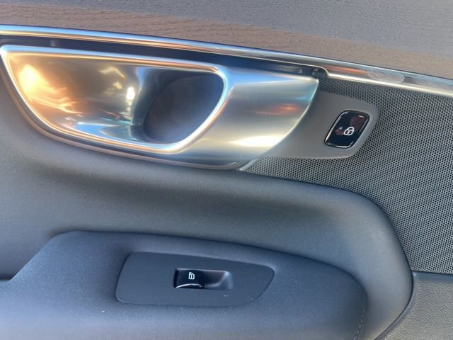 New 2026 Volvo XC90 B5 Plus w/ Protection Package image 24