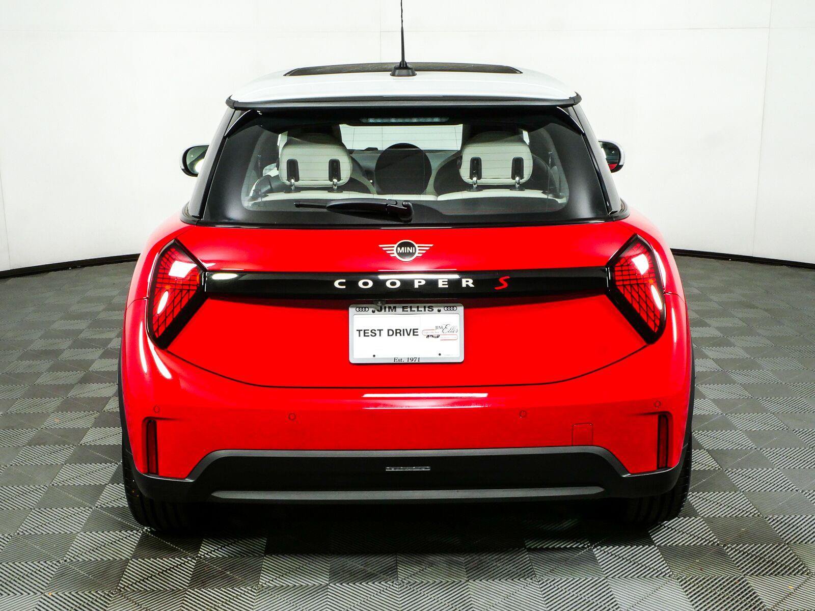 Used 2025 MINI Cooper S FWD image 25