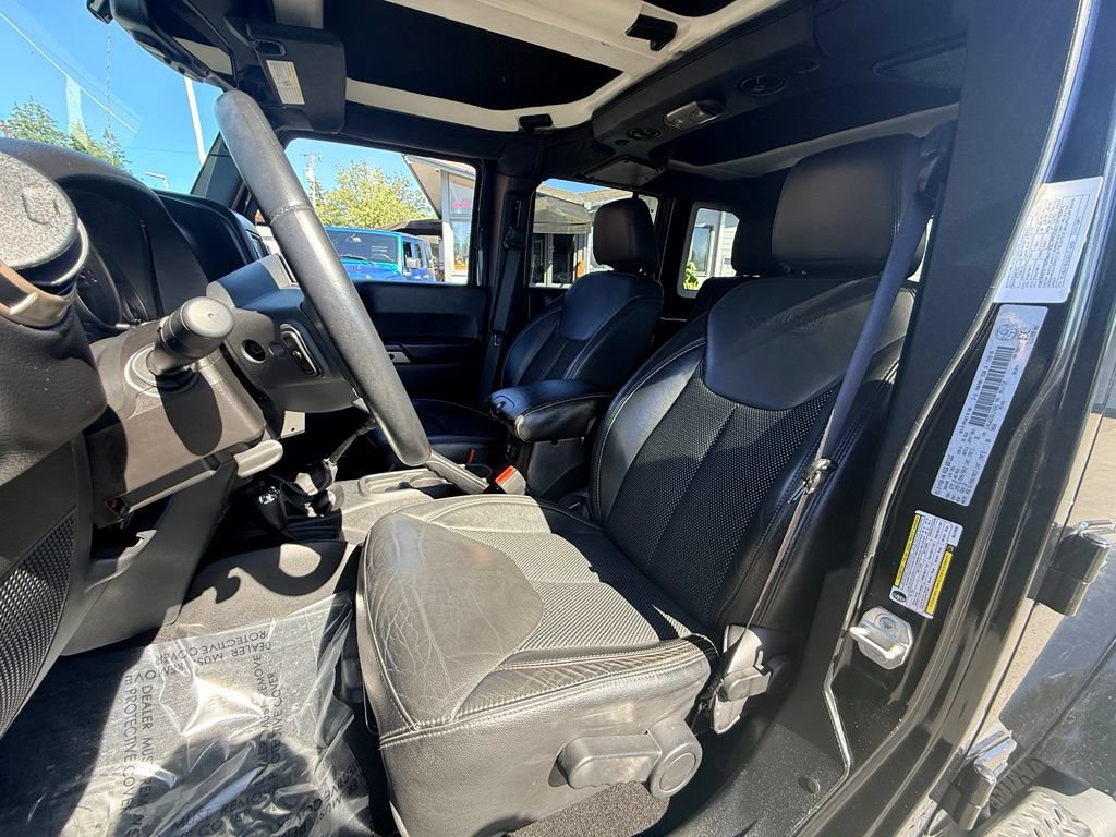 Used 2016 Jeep Wrangler Unlimited Sahara AWD/4WD image 17