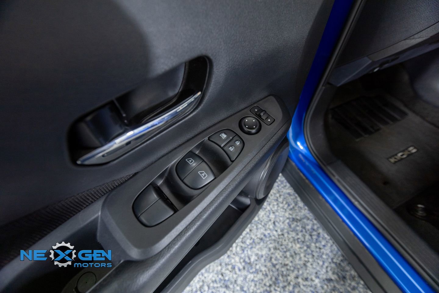 Used 2022 Nissan Kicks SV FWD image 12