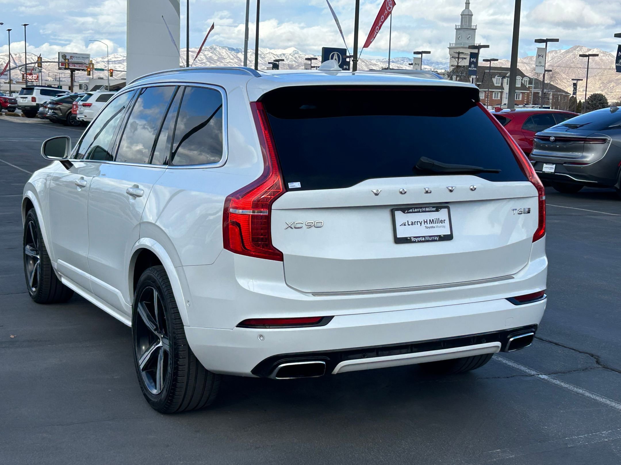 Used 2016 Volvo XC90 T6 R-Design w/ Protection Package Plus image 3