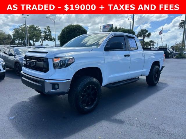 Used 2015 Toyota Tundra SR5 w/ SR5 Upgrade Package RWD image 3