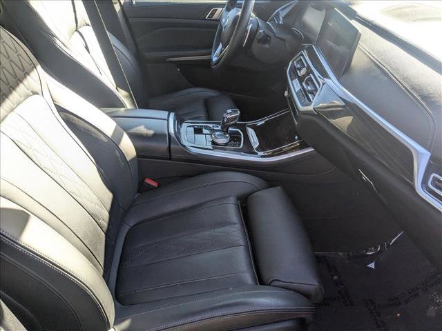 Used 2021 BMW X5 xDrive40i w/ Executive Package image 22