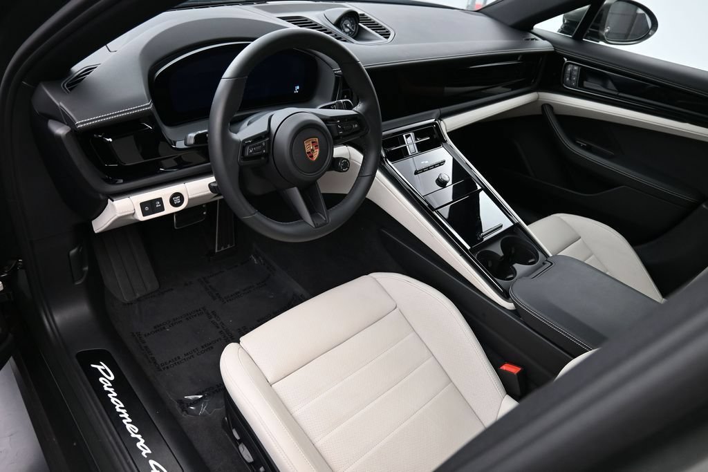 Certified 2026 Porsche Panamera 4 AWD/4WD image 4