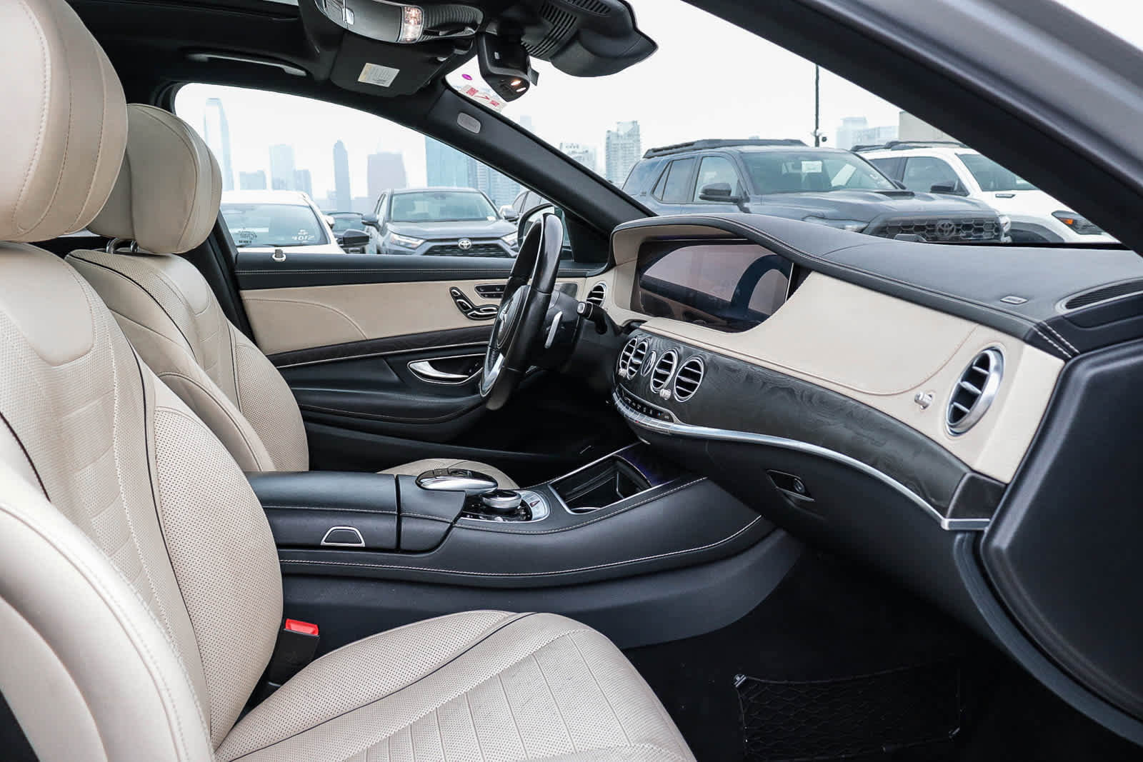 Used 2018 Mercedes-Benz S 560 Sedan image 22
