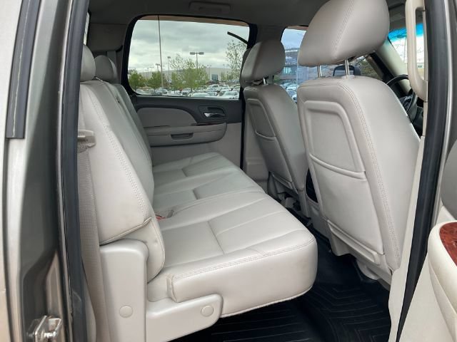Used 2014 GMC Sierra 3500 SLT w/ SLT Convenience Package AWD/4WD image 16