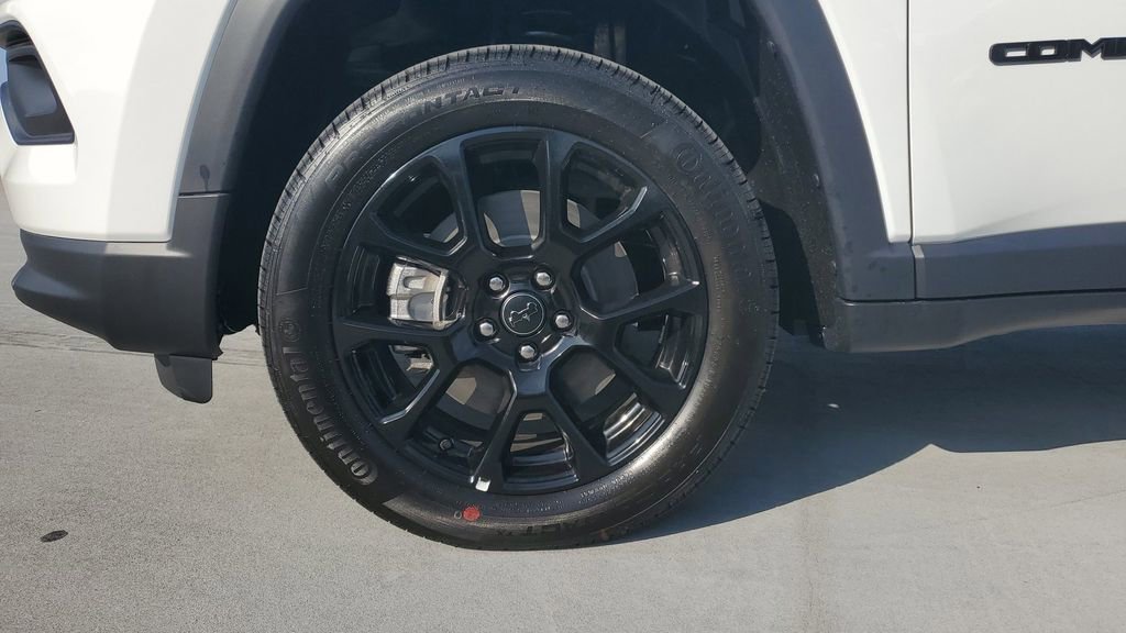 New 2026 Jeep Compass Latitude image 7