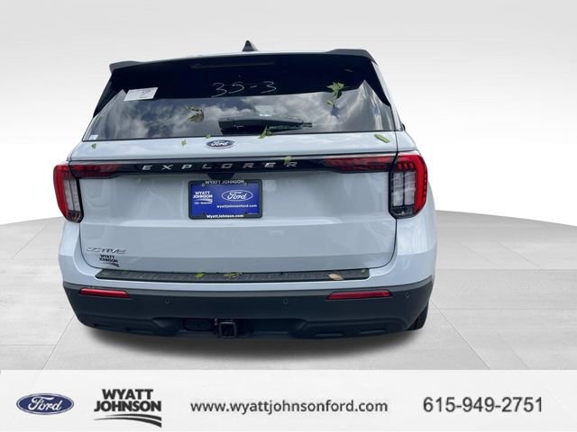 New 2026 Ford Explorer Active image 4