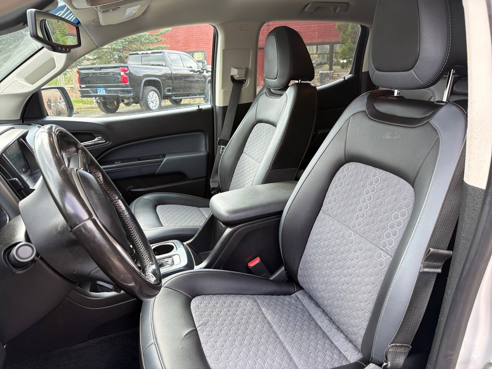 Used 2016 Chevrolet Colorado Z71 image 9