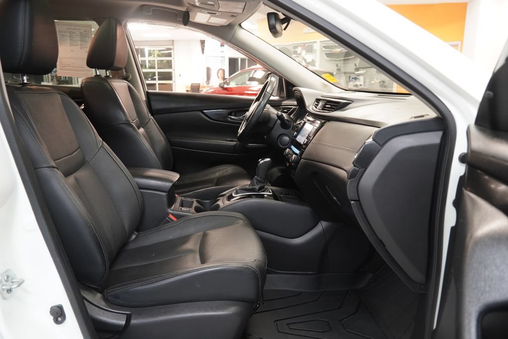Used 2018 Nissan Rogue SL w/ Premium Package AWD/4WD image 36