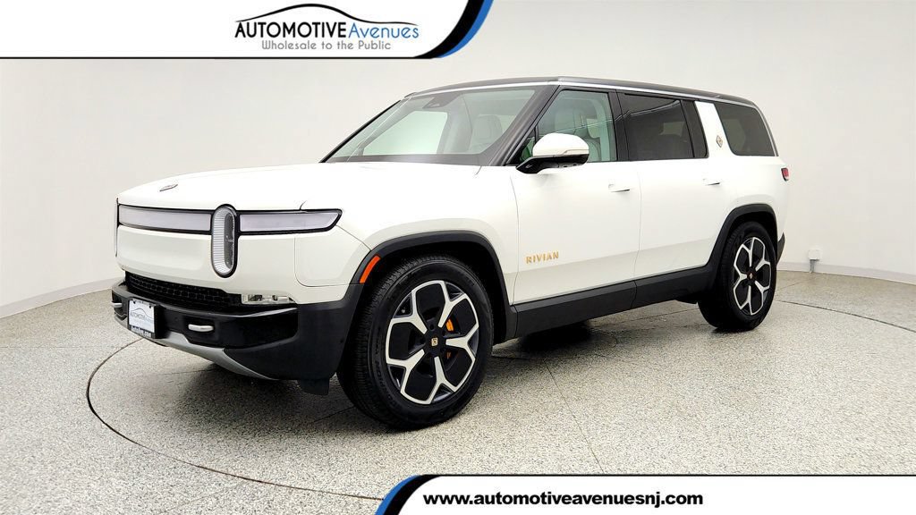 Used 2024 Rivian R1S Adventure AWD/4WD image 1