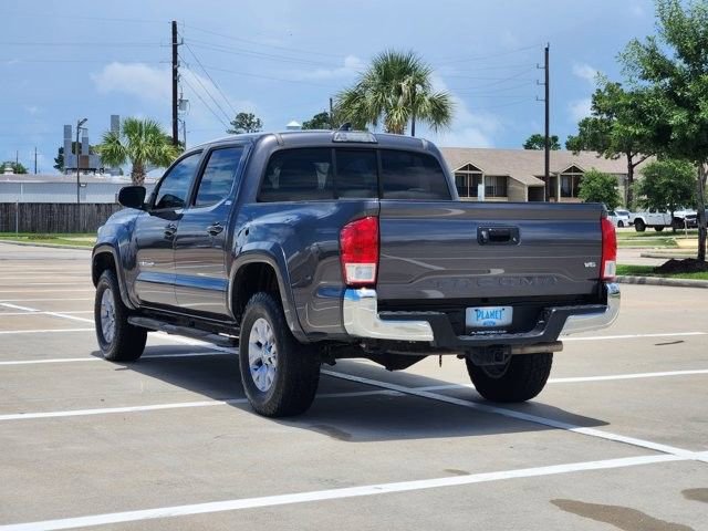 Used 2017 Toyota Tacoma SR5 w/ Tow Package RWD image 7