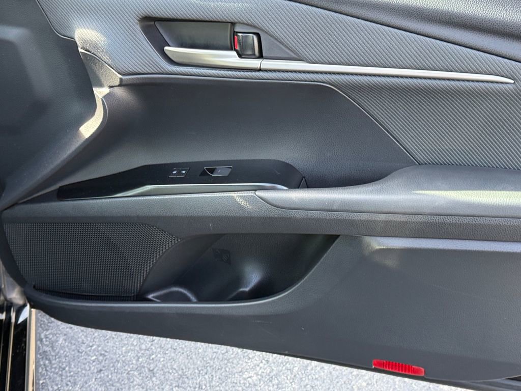 Certified 2025 Toyota Camry SE image 19