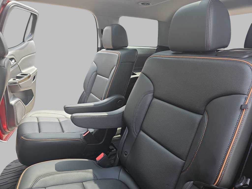 Certified 2023 GMC Acadia AT4 w/ Technology Package AWD/4WD image 18