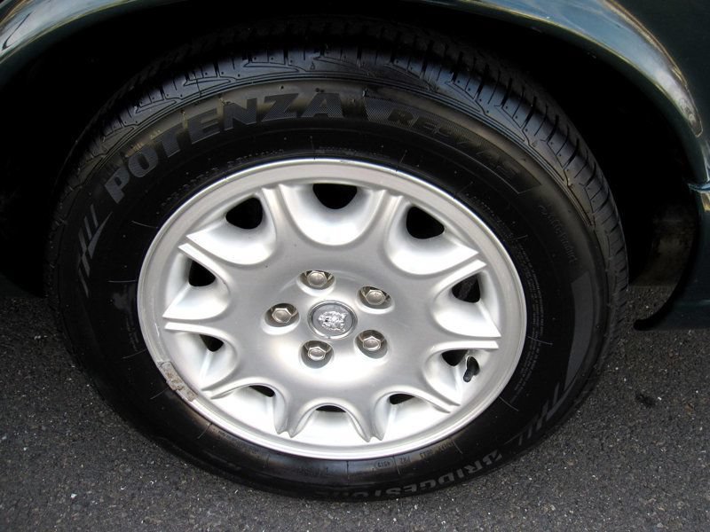 Used 2000 Jaguar XJ8 RWD image 36