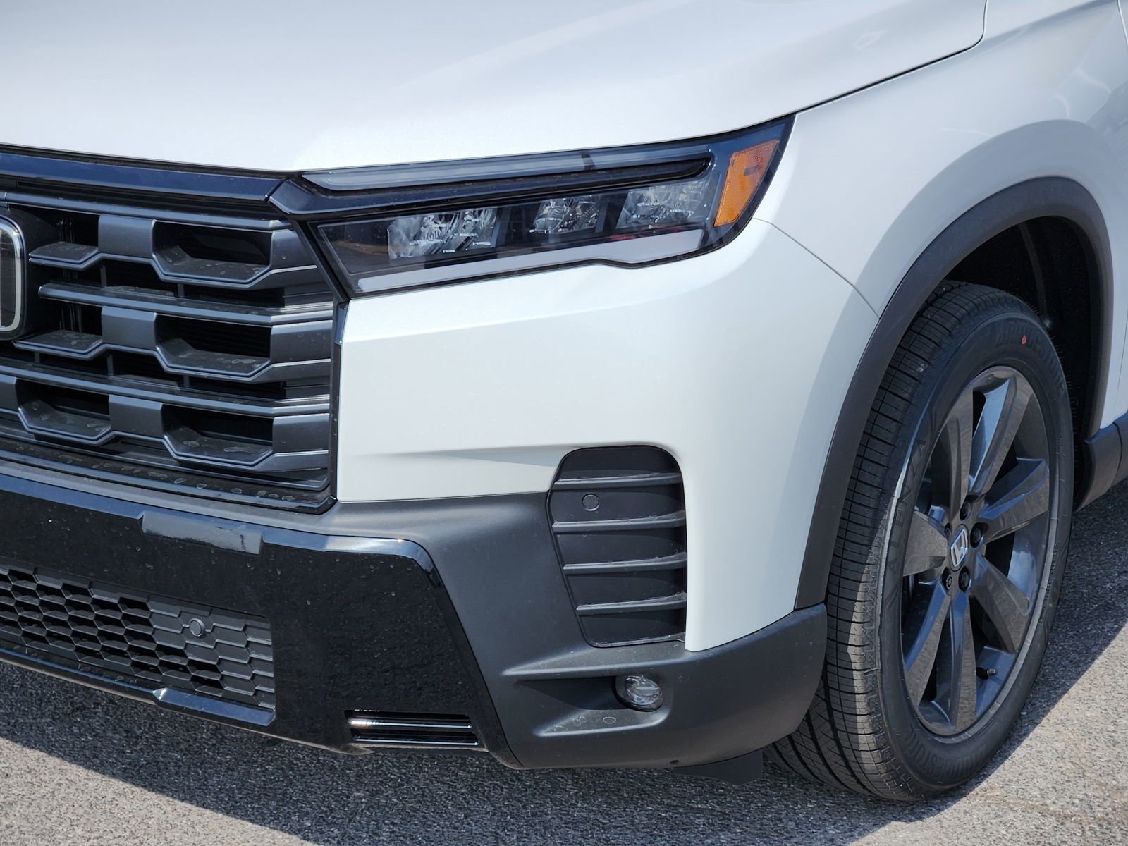 New 2026 Honda Pilot Sport image 11