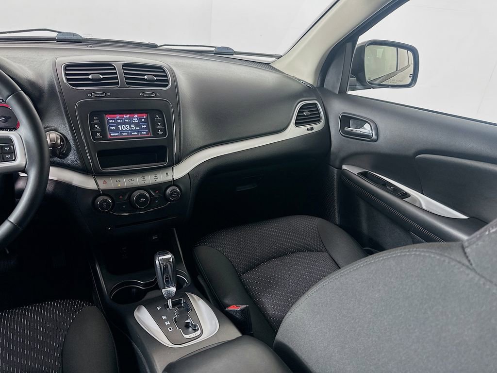 Used 2019 Dodge Journey SE w/ Premium Group image 25